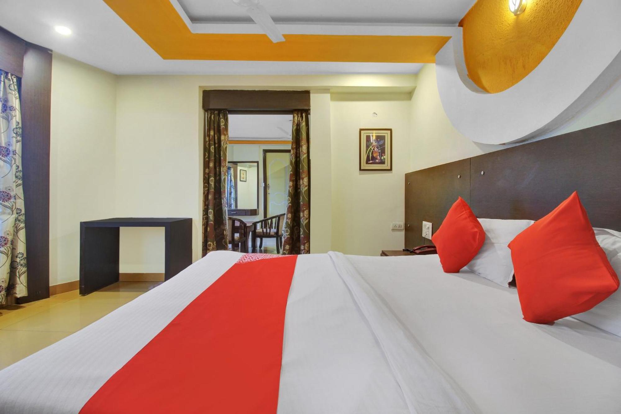 Hotel O Happy Rooms Хайдарабад Экстерьер фото